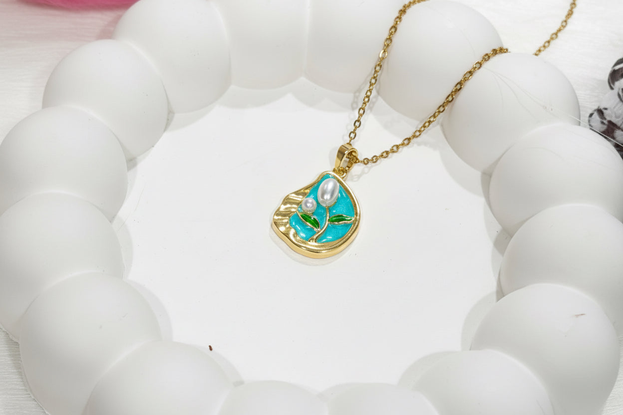3D Blue Enamel Pearl Necklace