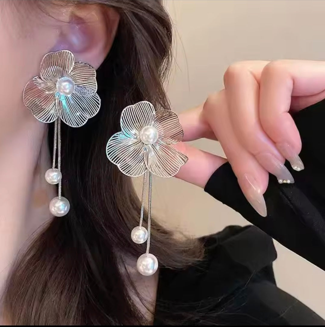 Callie Silver Dangler