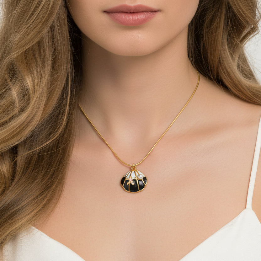 Seashell Serenity Black Necklace