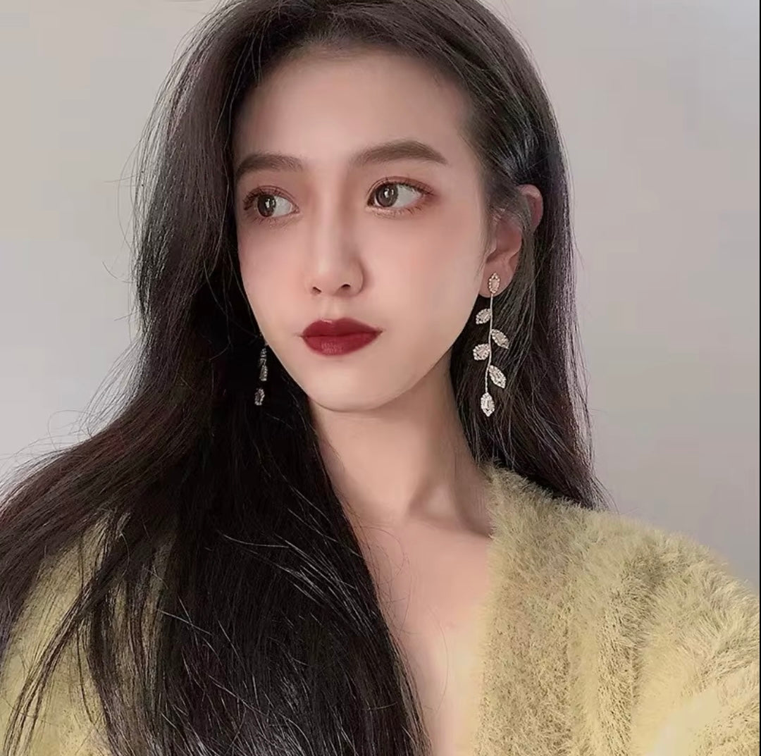 Ezrah Diamond Danglers