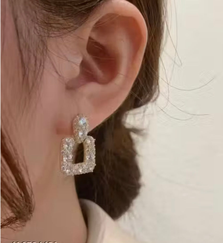 Viola Diamond Danglers