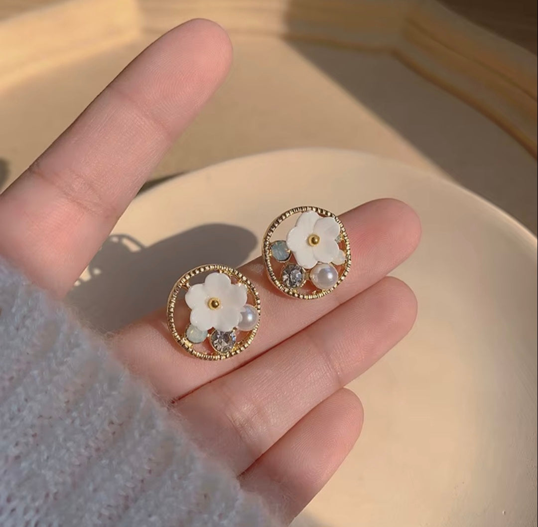 Goldie Floral Studs