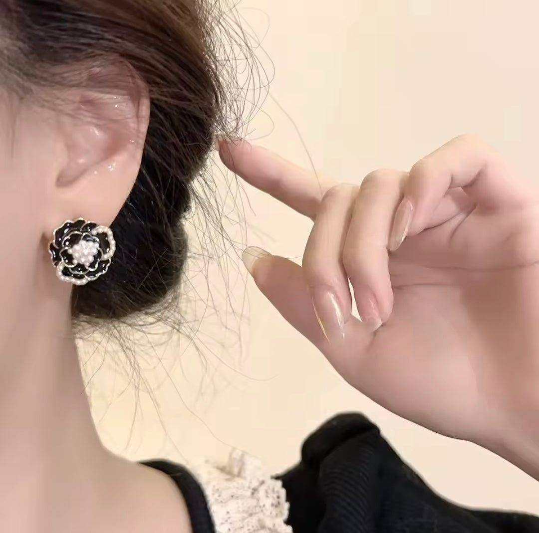 Ying-Yang Floral Studs