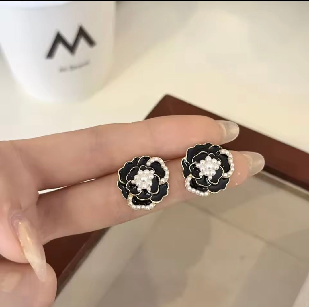 Ying-Yang Floral Studs