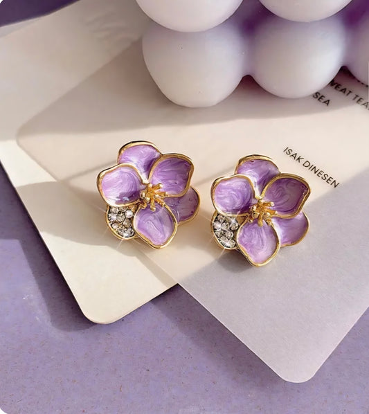 Lavender Dainty studs