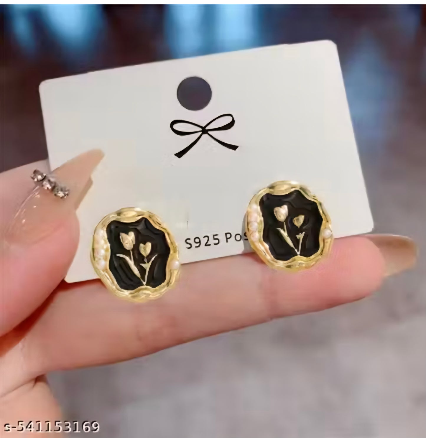 Billie Black Pearl Studs