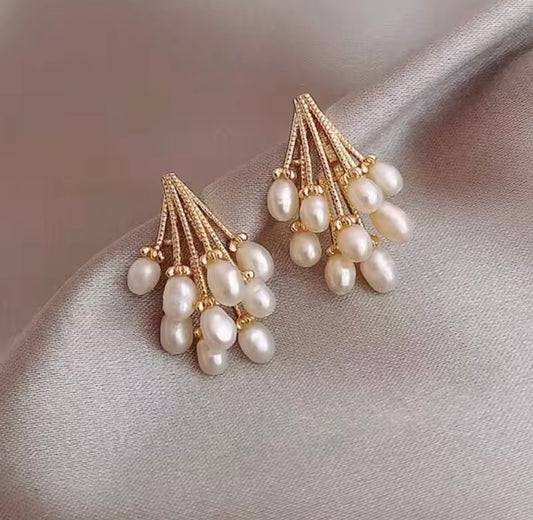 Arizona Pearl dangler studs