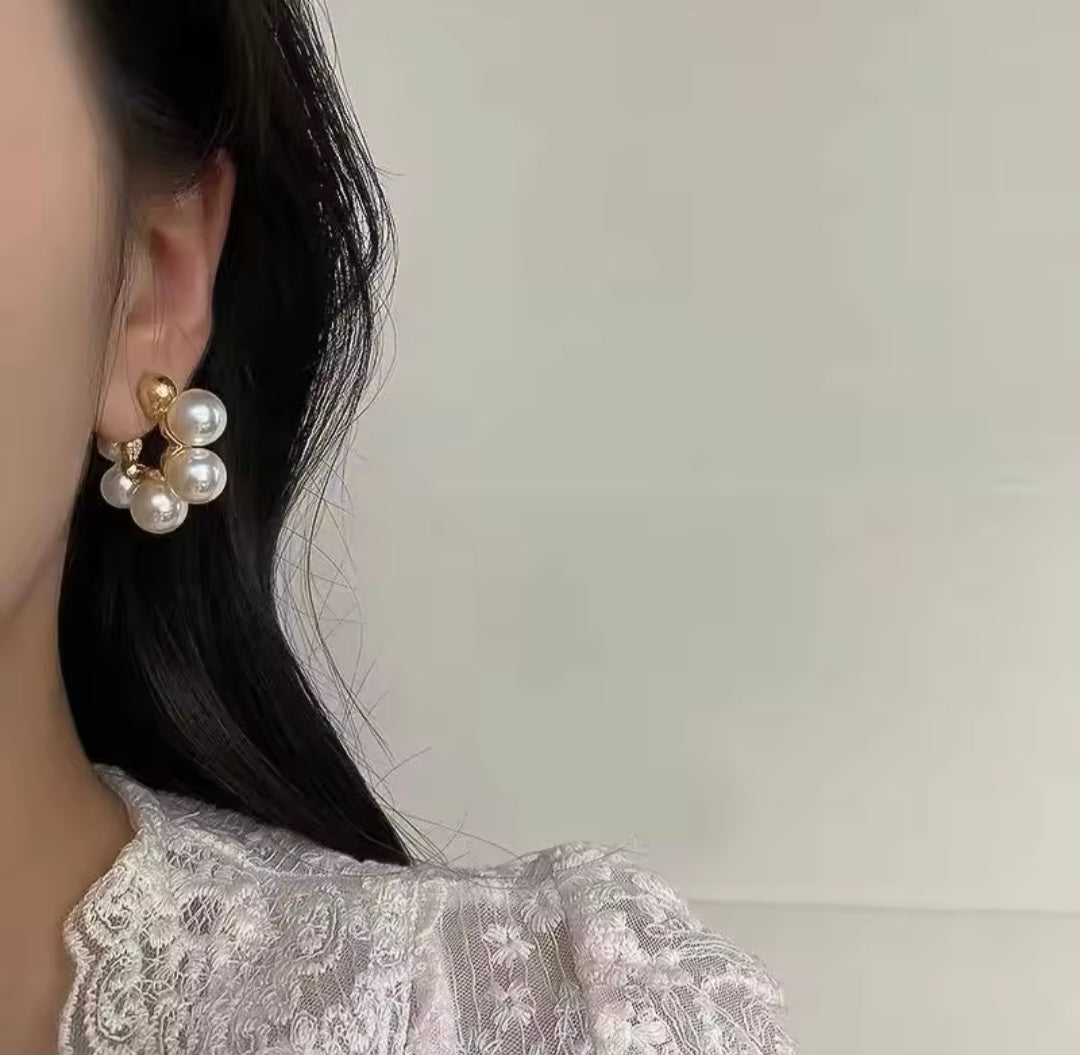 Diana Pearl Hoops