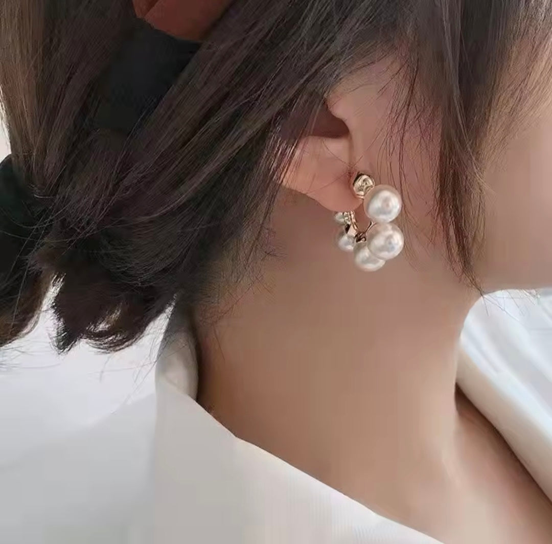 Diana Pearl Hoops