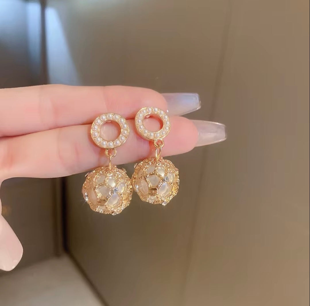 Amelia Globe Danglers