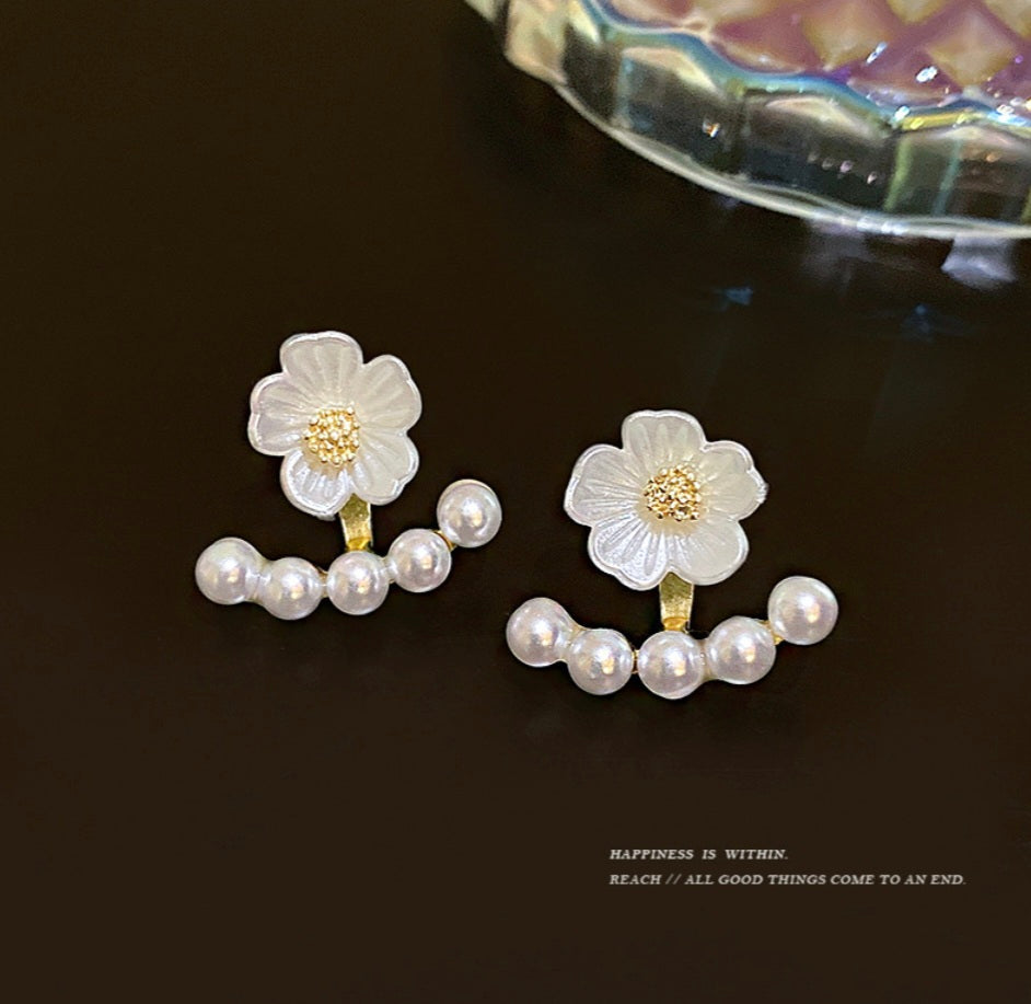 Cora Floral Pearl Studs