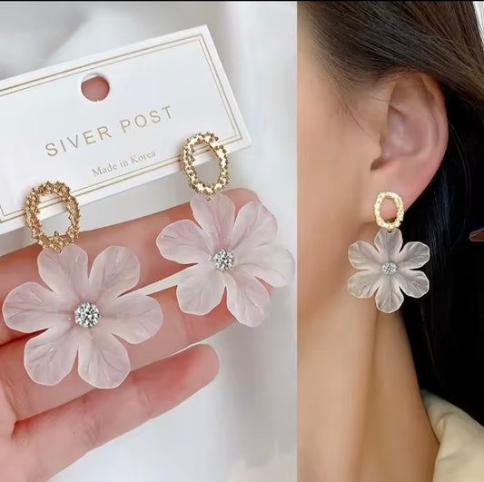 Cora Floral Stud Danglers