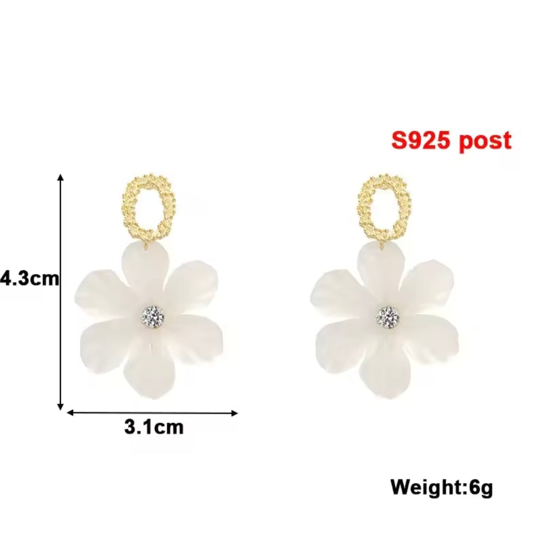 Cora Floral Stud Danglers