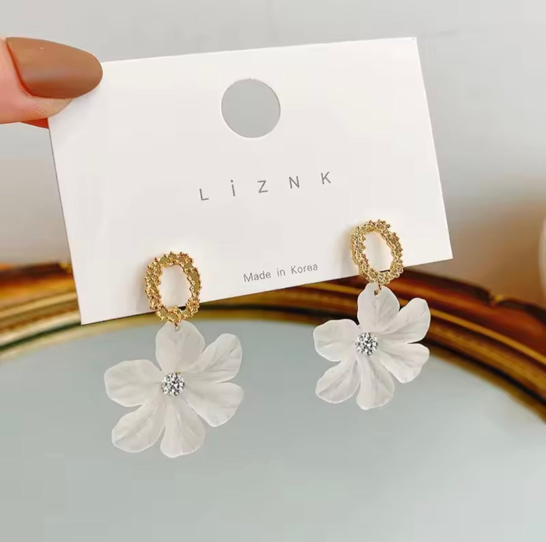 Cora Floral Stud Danglers
