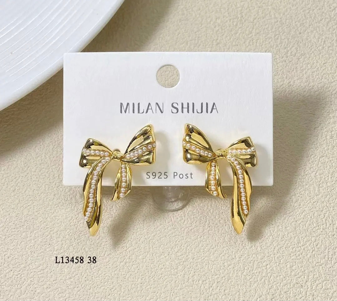 Jasper Bow With Pearls