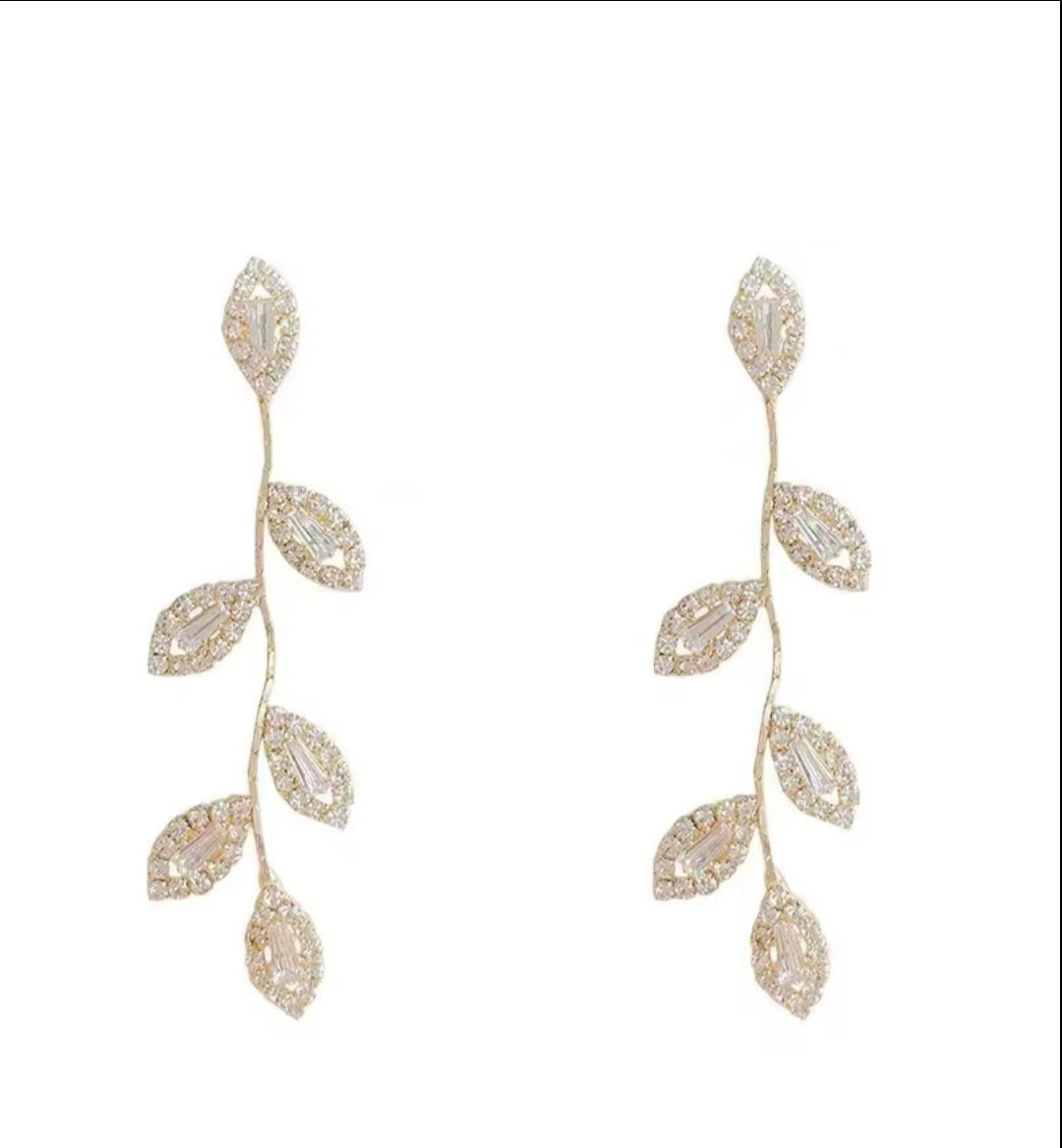 Ezrah Diamond Danglers