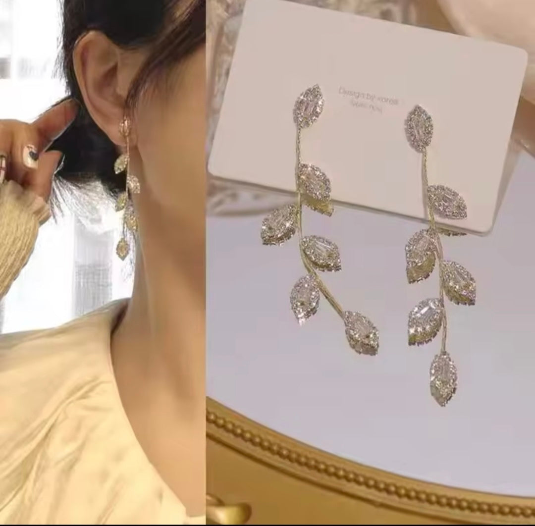 Ezrah Diamond Danglers