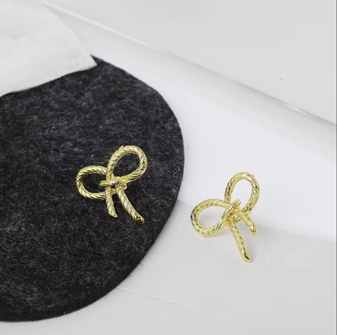 Bobbi Bow Studs