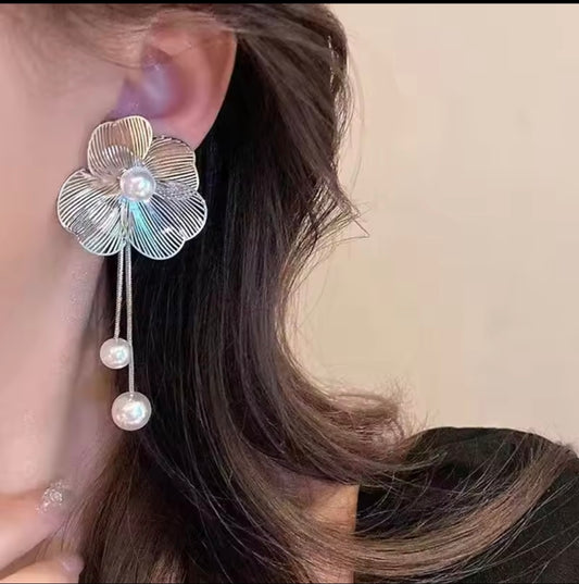 Callie Silver Dangler