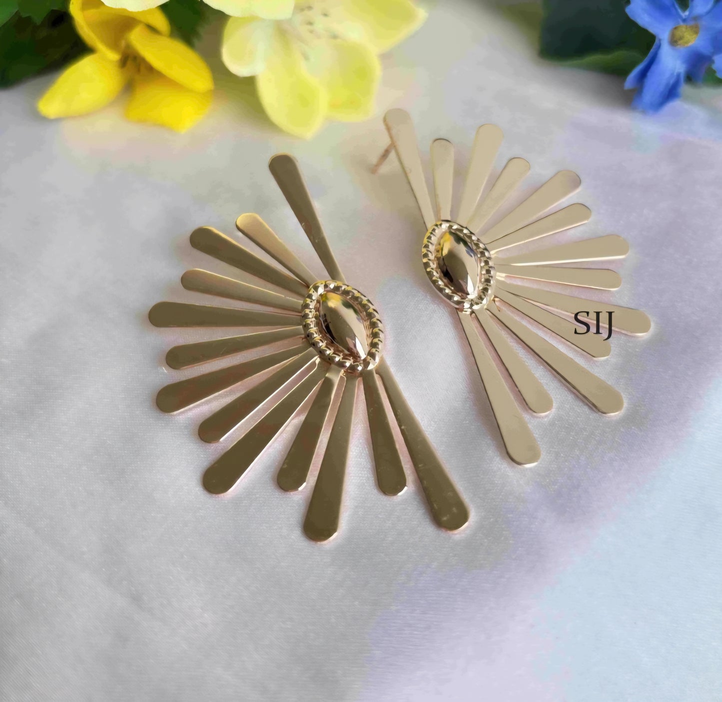 Flossie Golden Earrings