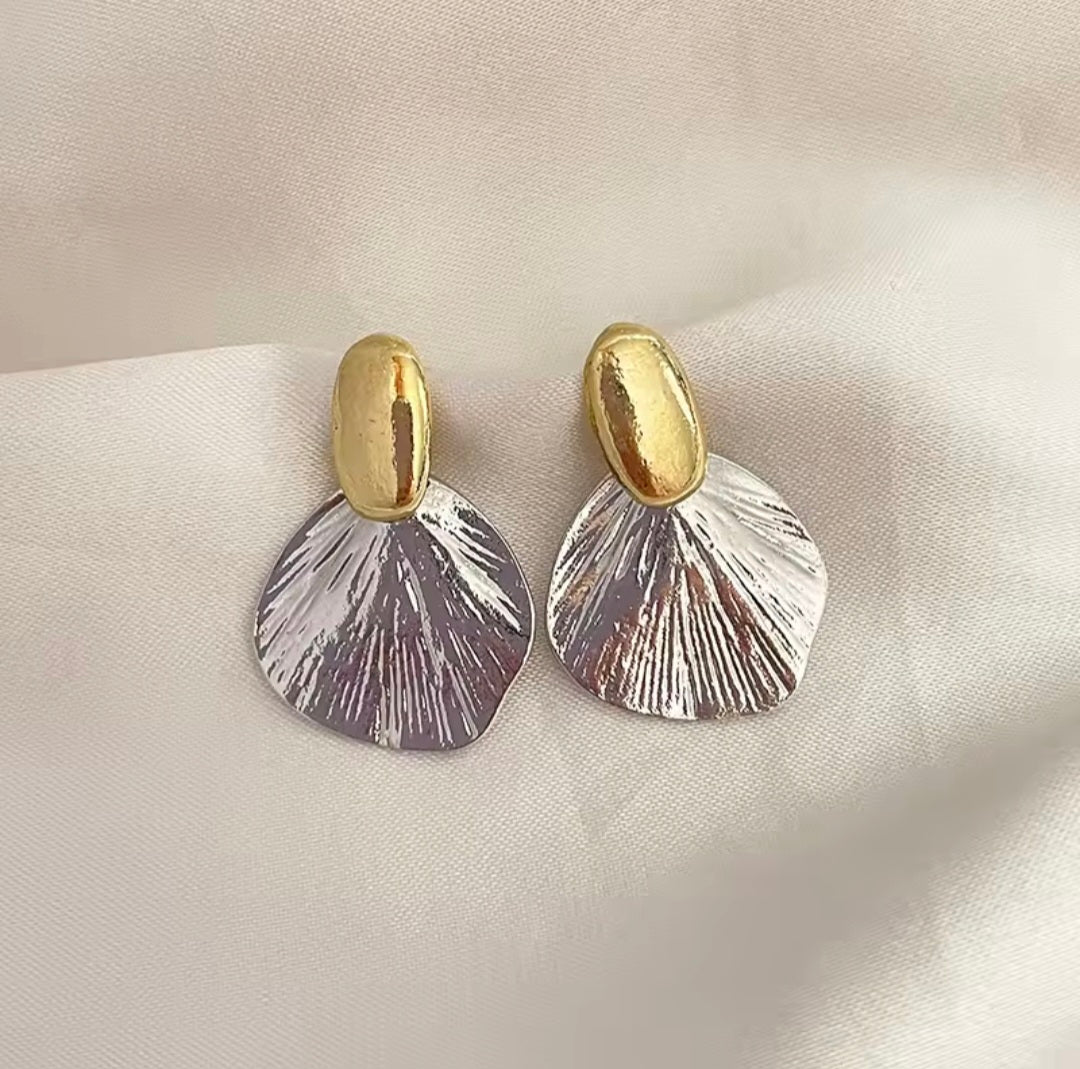 Connie Shell Danglers