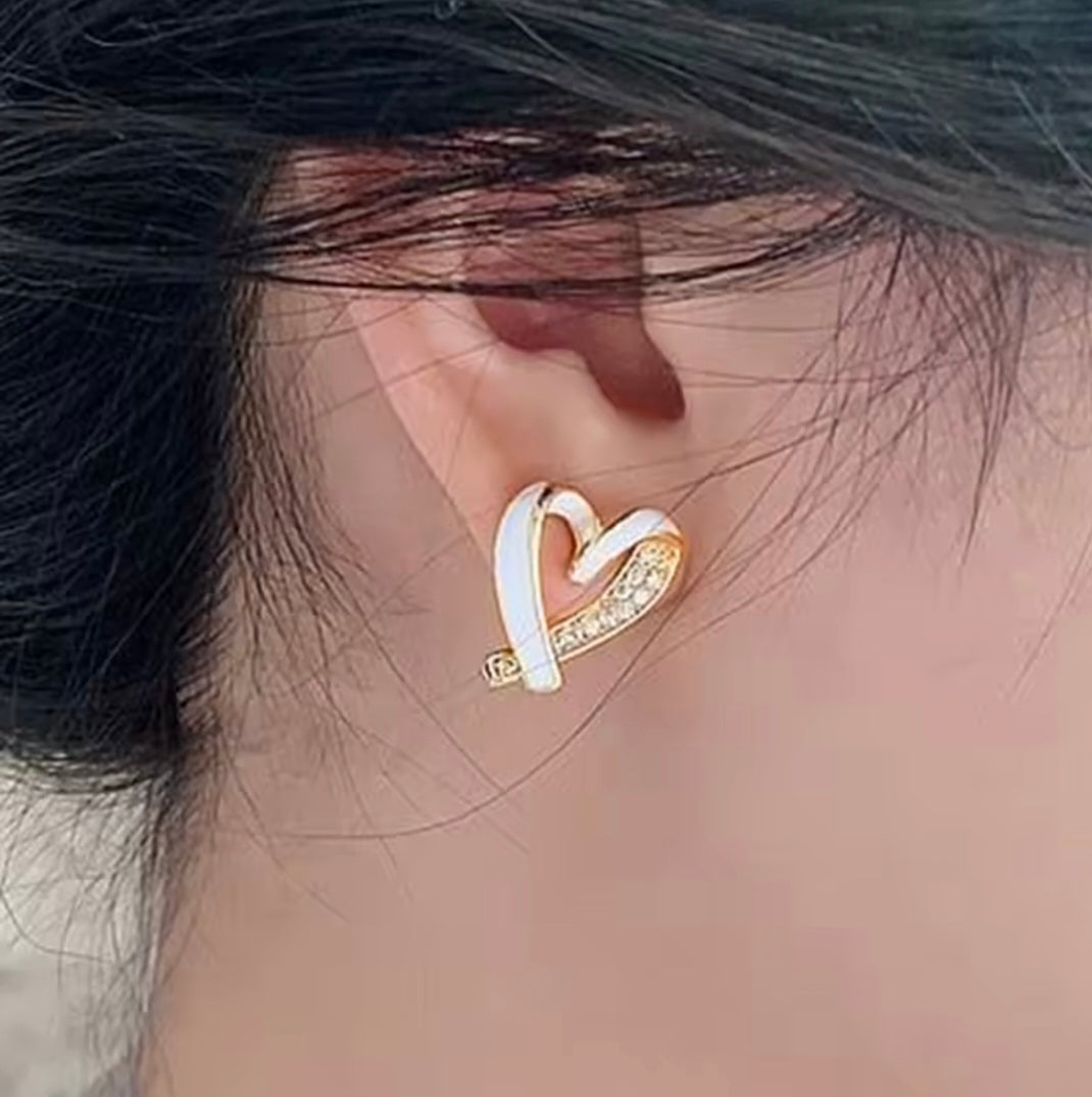 Laura Heart Studs
