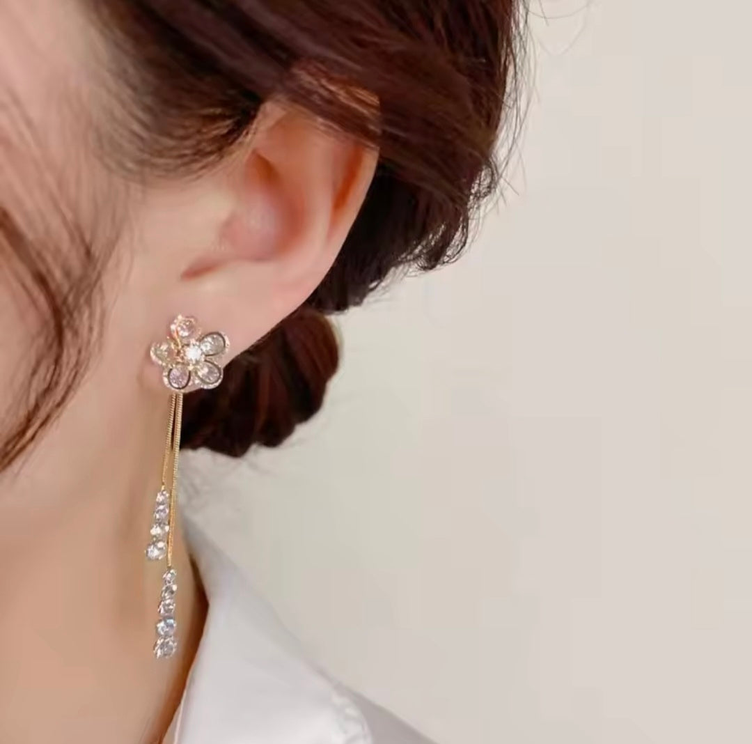 Kitty Floral Danglers