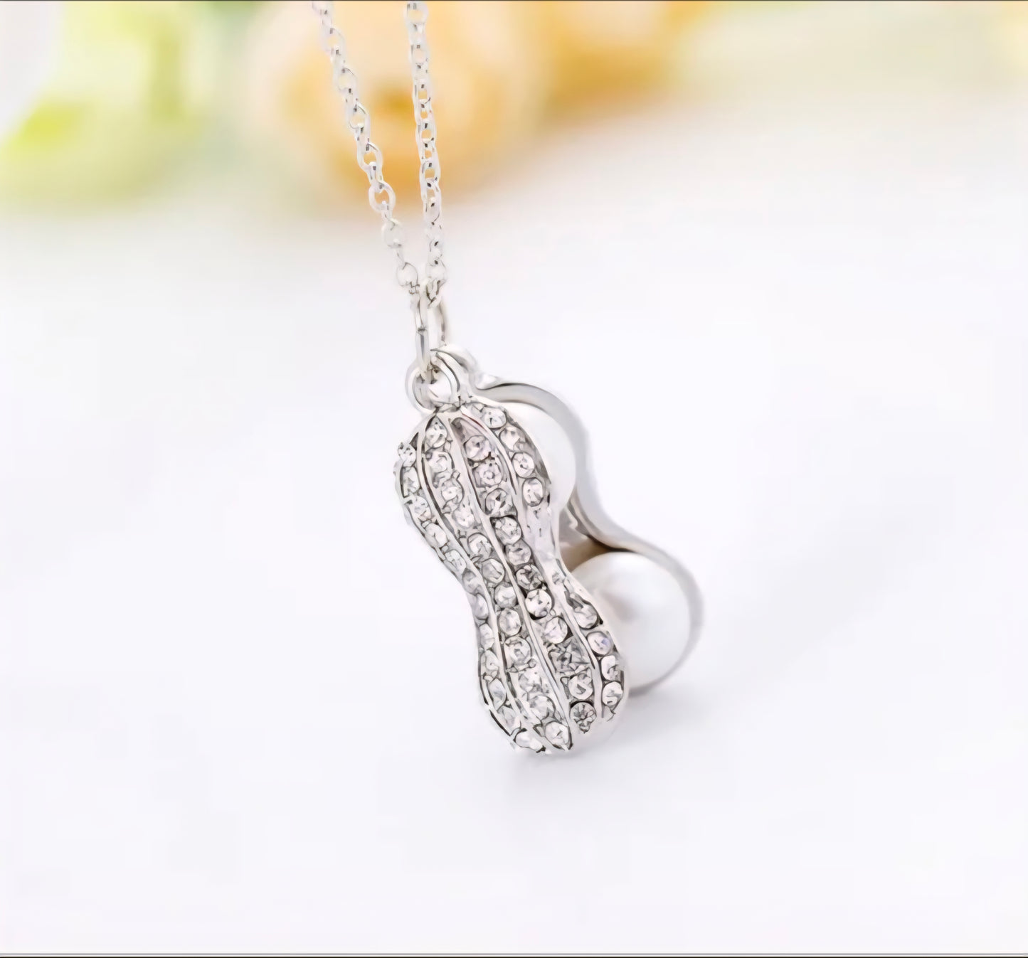 Peanut pearl necklace