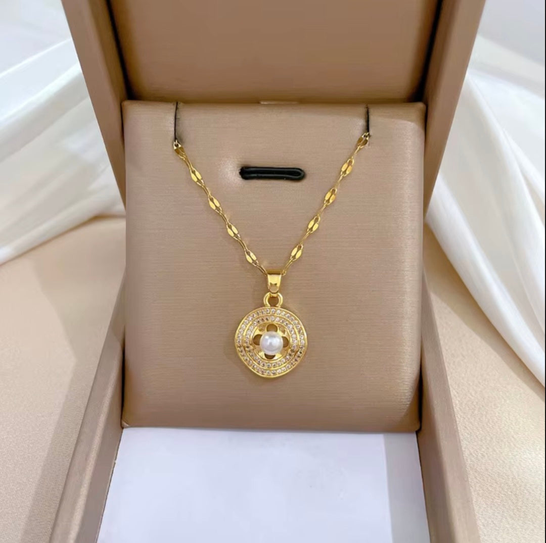 Kimyra Pearl Necklace