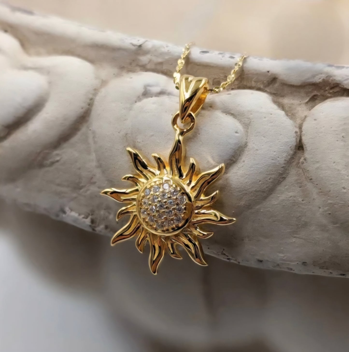 Cheerful Sun Necklace