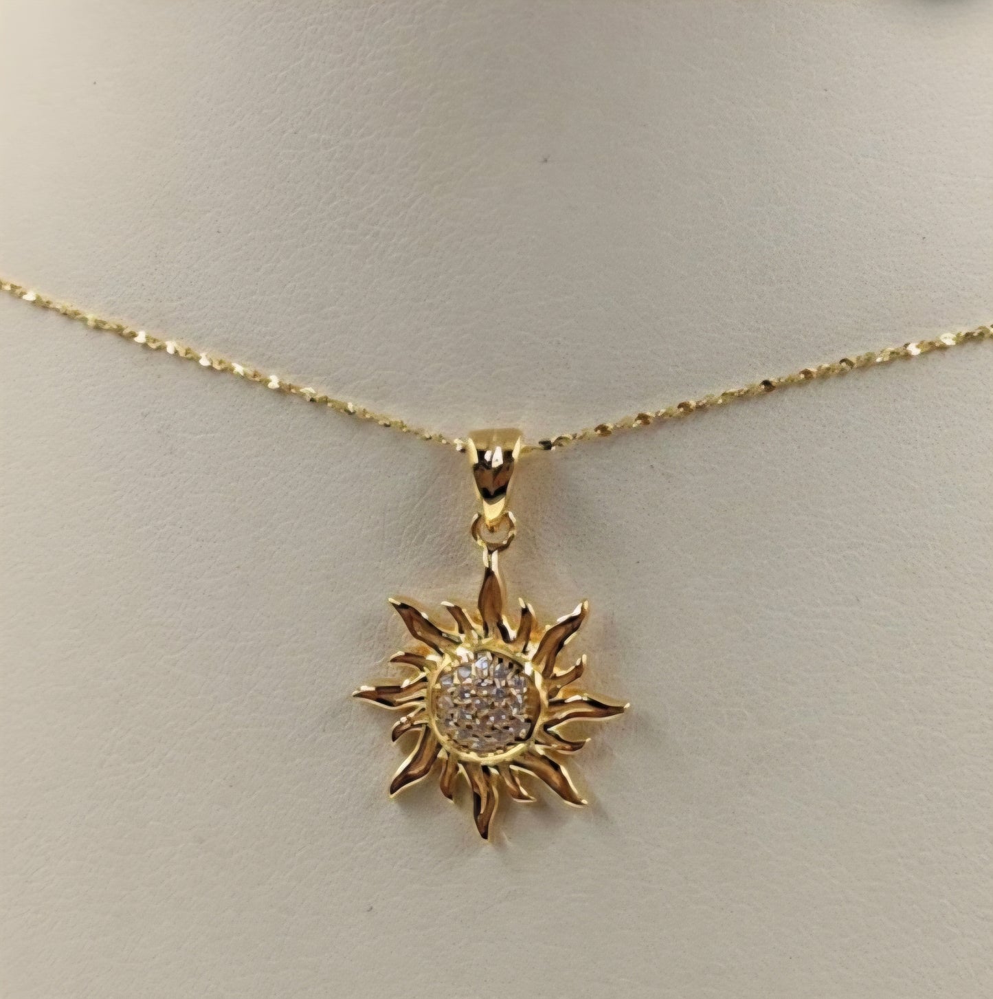 Cheerful Sun Necklace